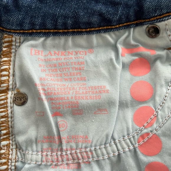 BLANKNYC Girls Tomboy Distressed Denim Cuffed Shorts, 10 - Picture 6 of 7